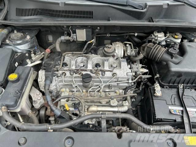 Toyota RAV-4 سيارات