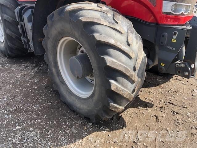 Massey Ferguson 7624 الجرارات