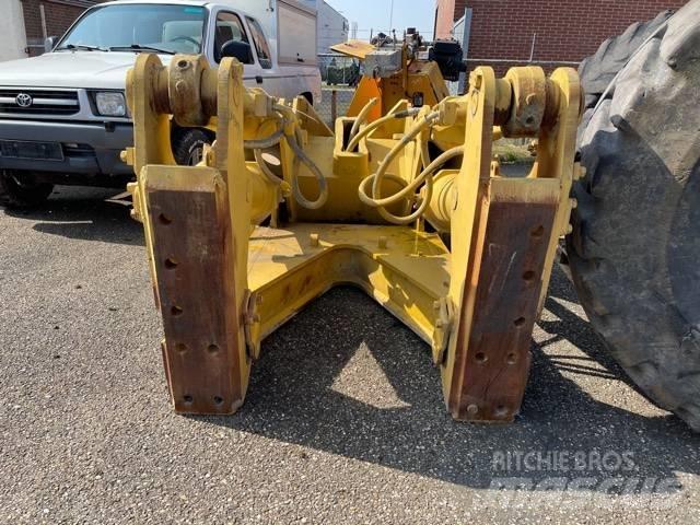 CAT D 8 R Ripper مكونات أخرى