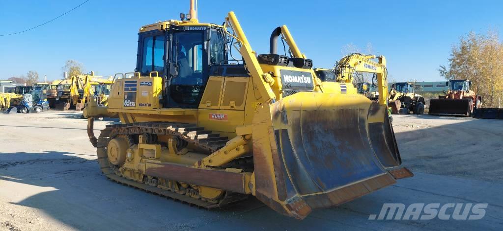 Komatsu D65EXi بلدوزرات مجنزرة