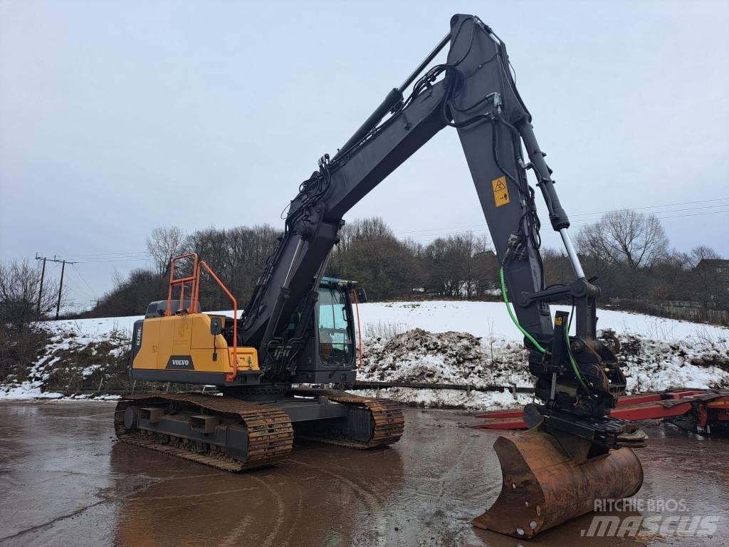 Volvo EC 220 EL حفارات زحافة