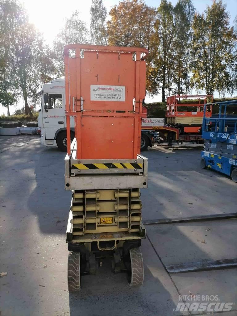 JLG 2630 ES رافعات مقصية الشكل