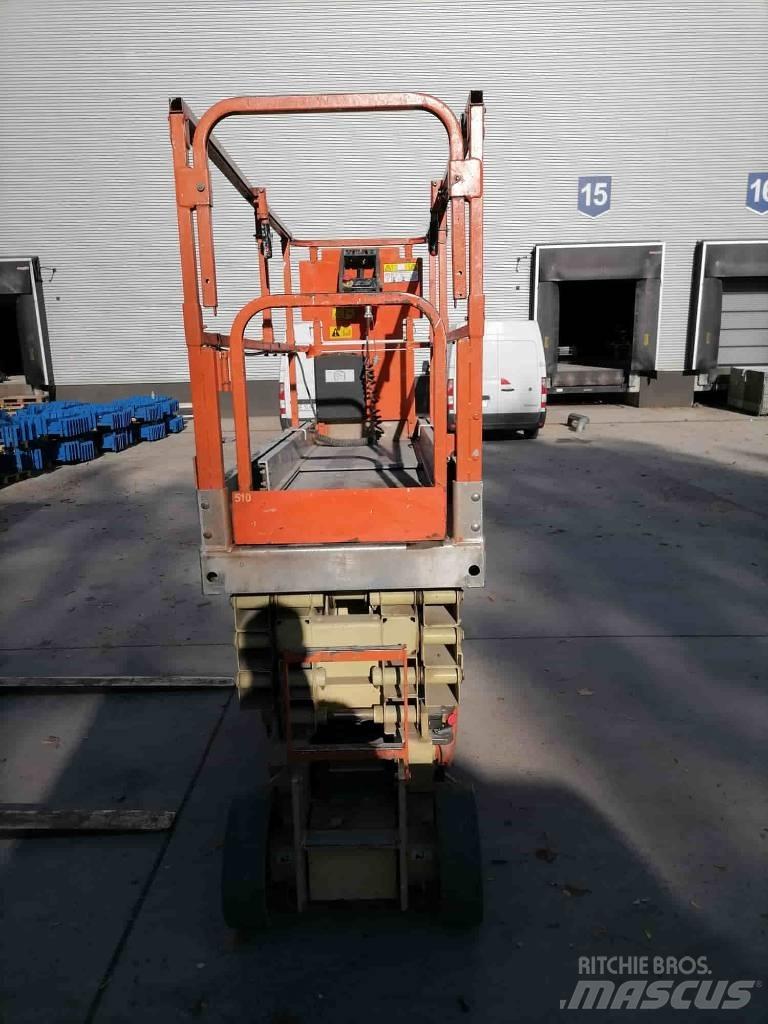 JLG 2630 ES رافعات مقصية الشكل