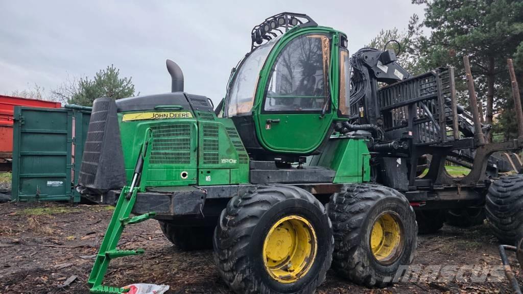 John Deere 1510 E شاحنات