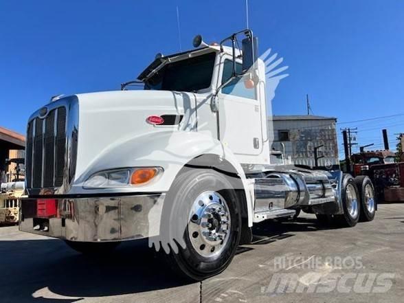 Peterbilt 384 وحدات الجر