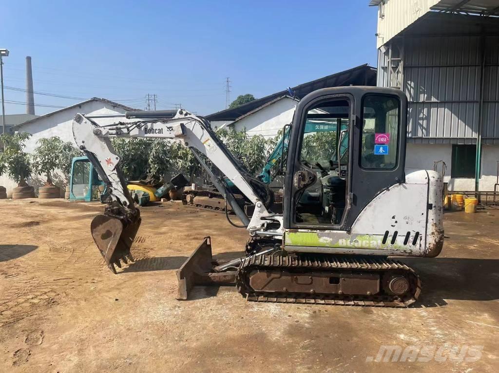 Bobcat 331 حفارات زحافة