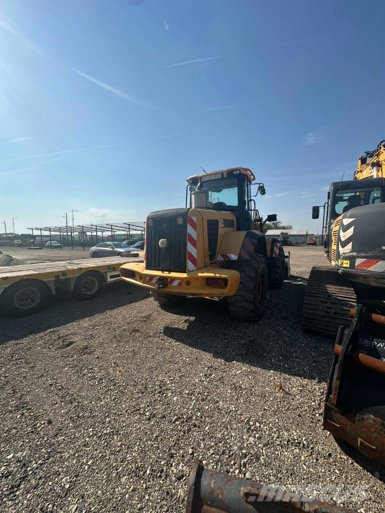 JCB 436 HT لوادر بعجل