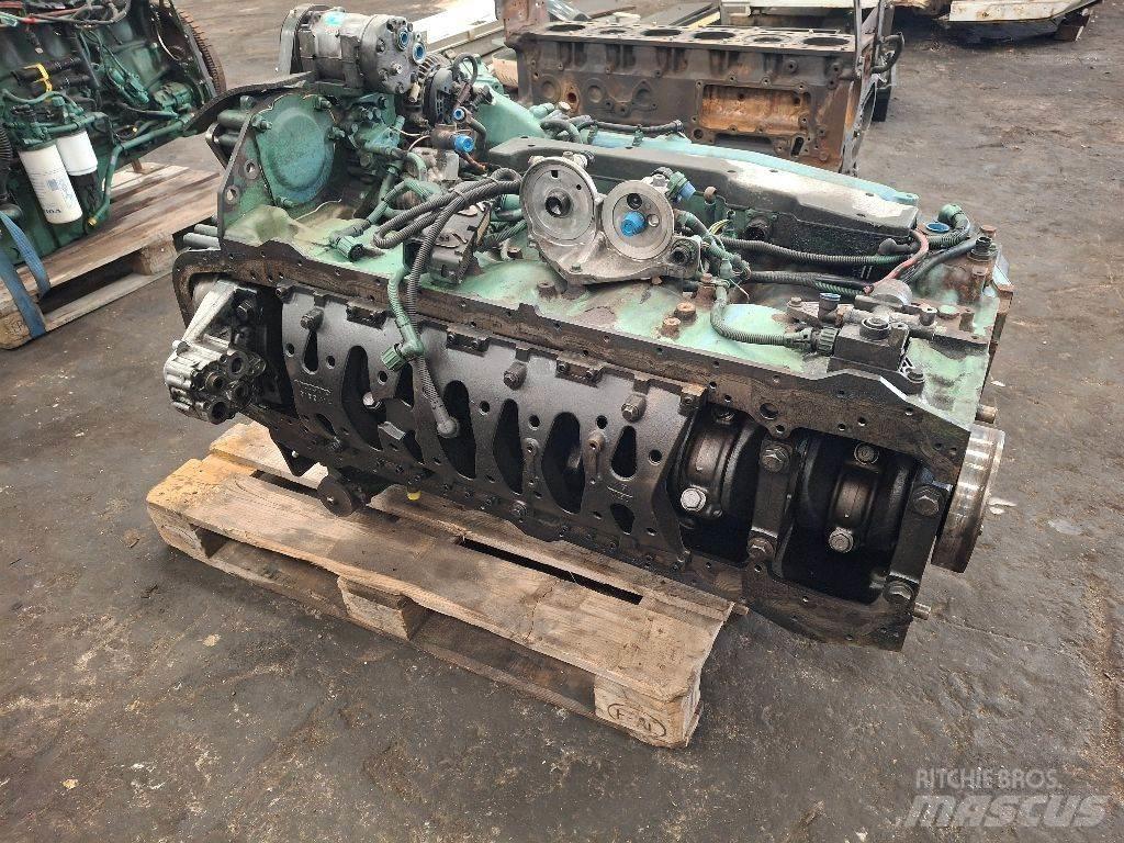 Volvo D12D420 محركات