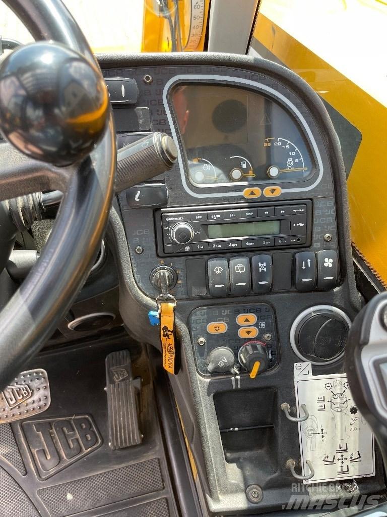 JCB 541-70 Agri Plus معدات مناولة لأغراض الزراعة
