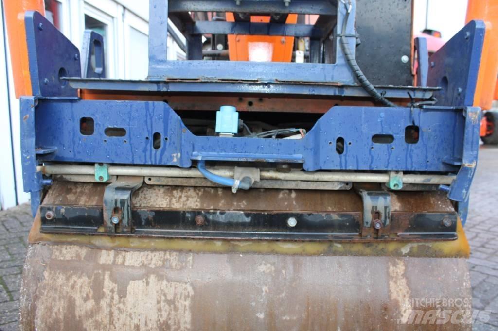 Ammann AV 23 E مداحل ثنائية الاسطوانة