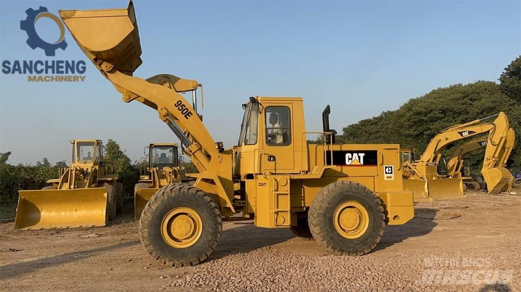 CAT 950 E لوادر بعجل