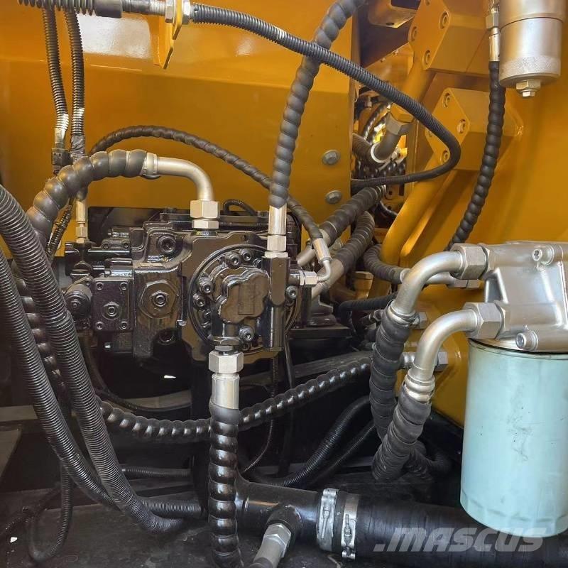 Sany SY 135 حفارات زحافة