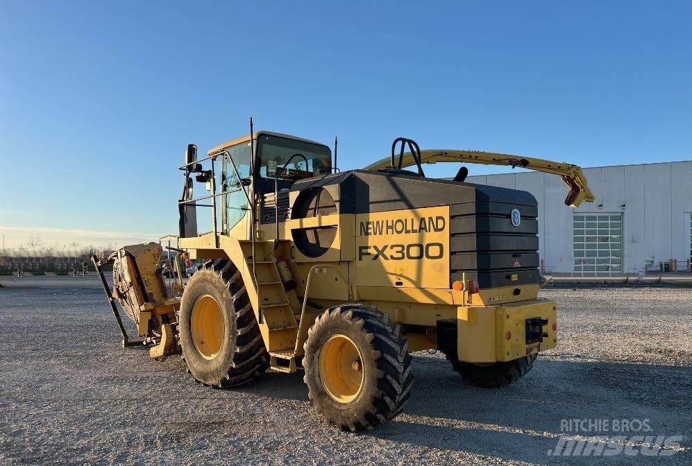 New Holland FX 300 علافات ذاتية الدفع