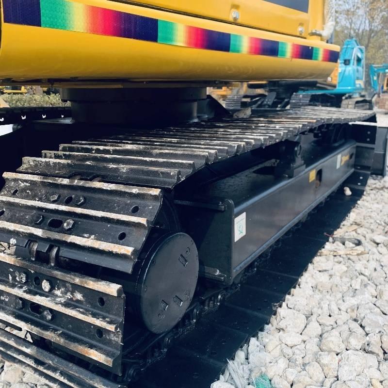 Komatsu PC 70 حفارات زحافة