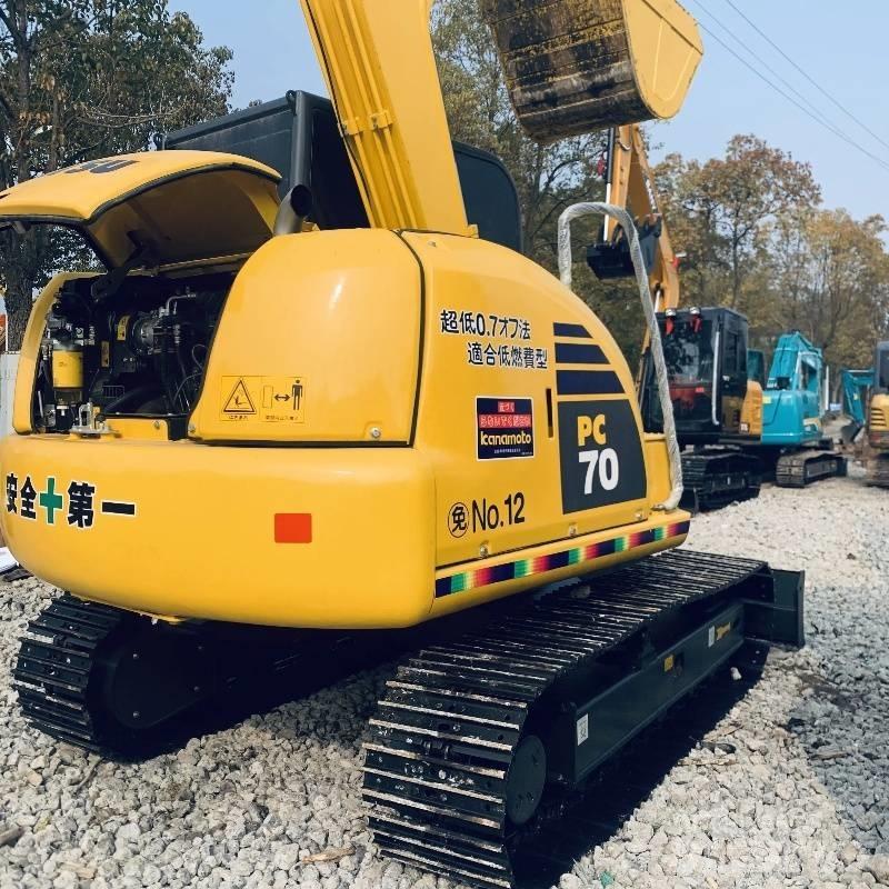 Komatsu PC 70 حفارات زحافة