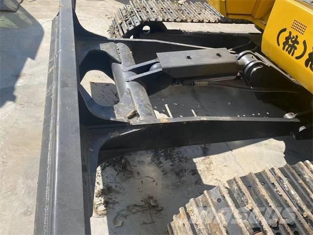 Komatsu pc78us حفارات زحافة