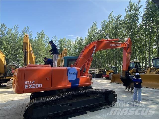 Hitachi EX200-3 حفارات زحافة