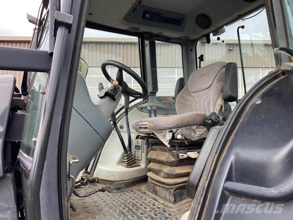 Valtra N92 HITECH الجرارات