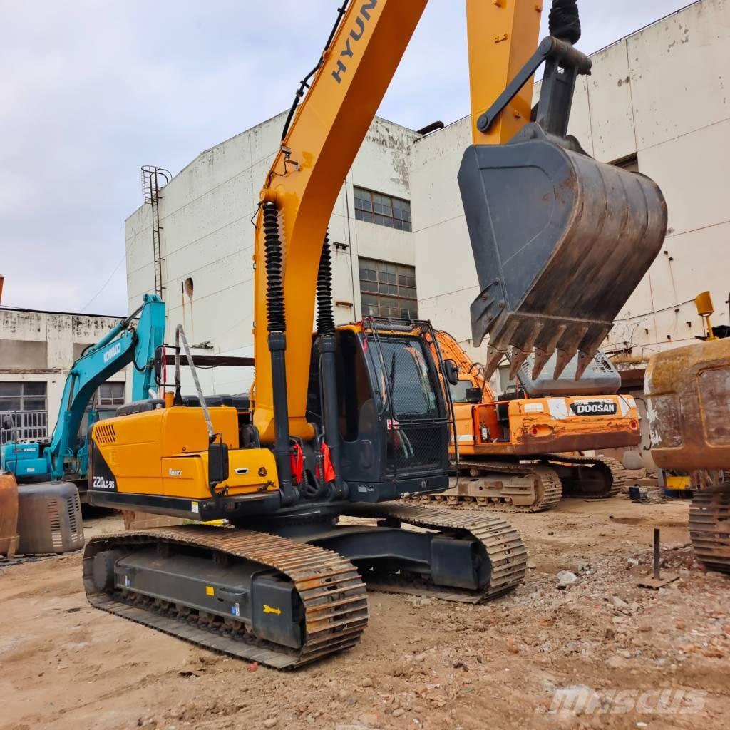 Hyundai 220LC-9T حفارات زحافة