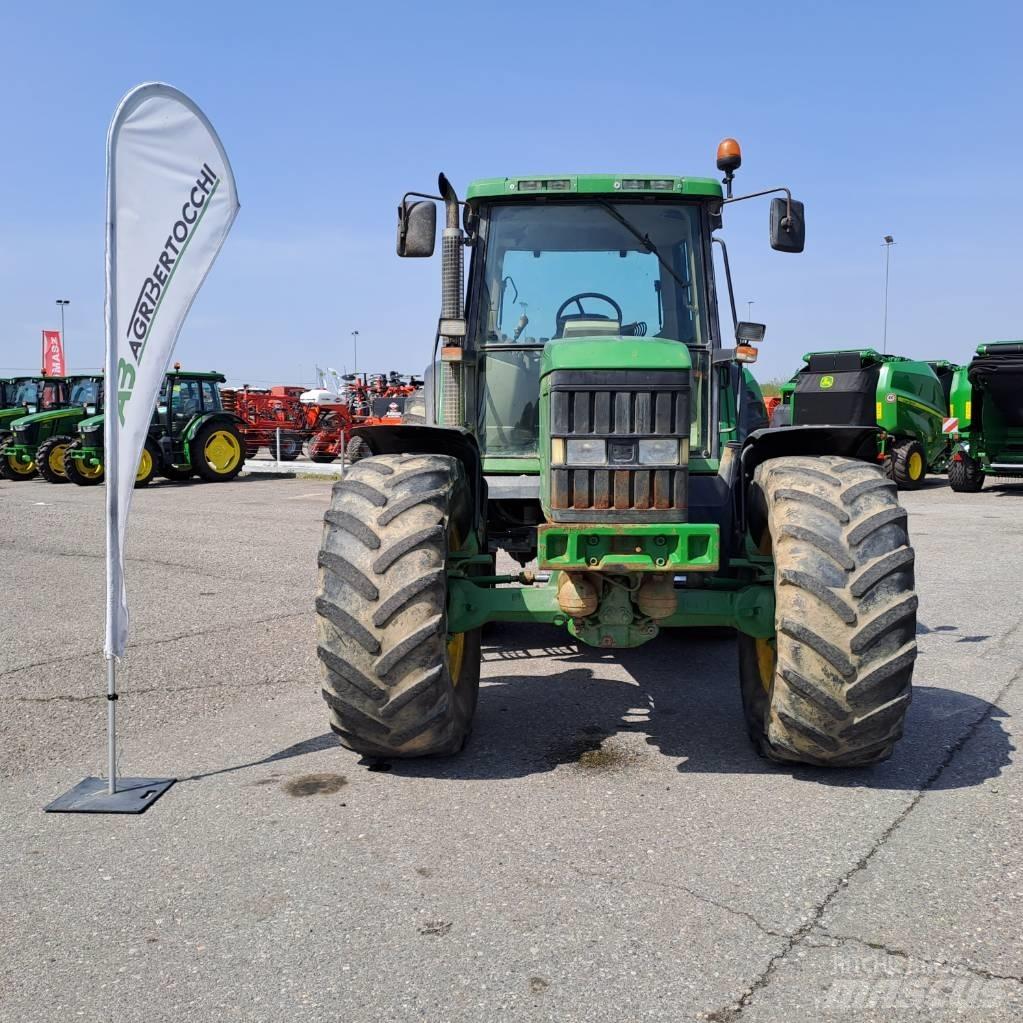 John Deere 6910 الجرارات