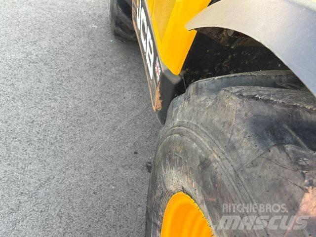 JCB 535-95 مناولات متداخلة