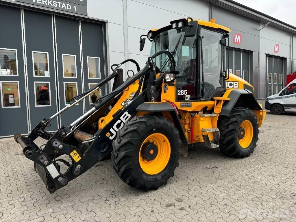 JCB 411 HT لوادر بعجل