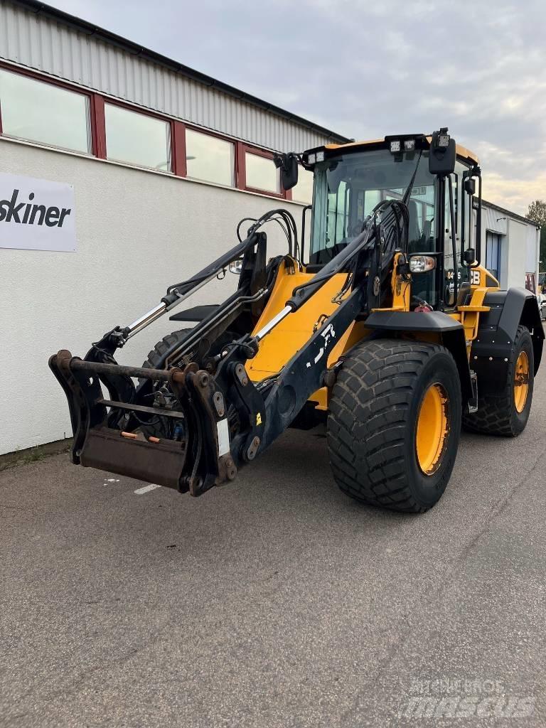 JCB 413S لوادر بعجل