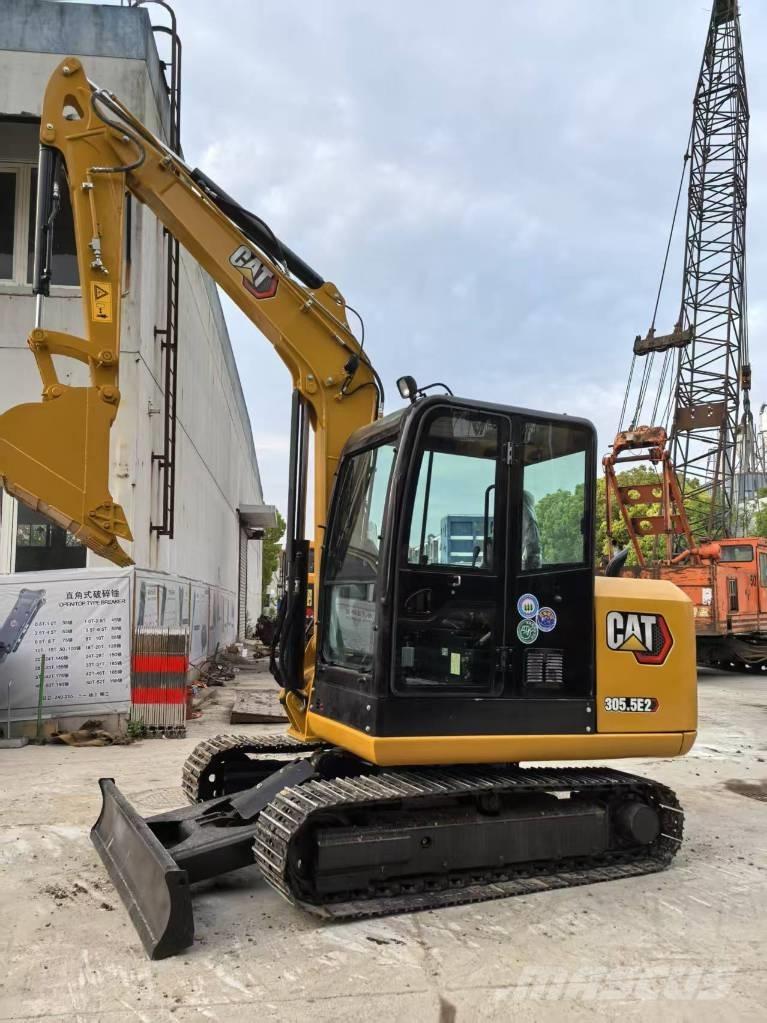 CAT 305.5E2 حفارات وسط 7 طن - 12 طن