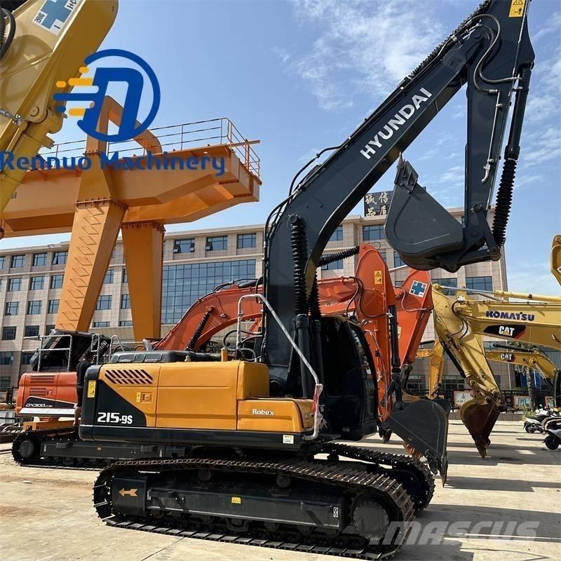 Hyundai 215-9S حفارات زحافة