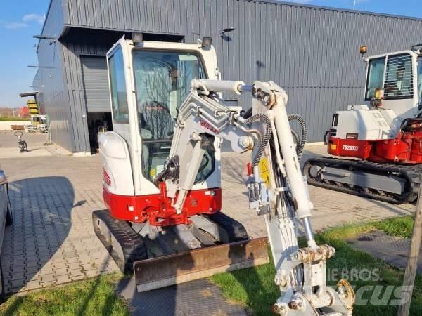 Takeuchi TB 325 RA حفارات صغيرة أقل من 7 طن (حفارات صغيرة)