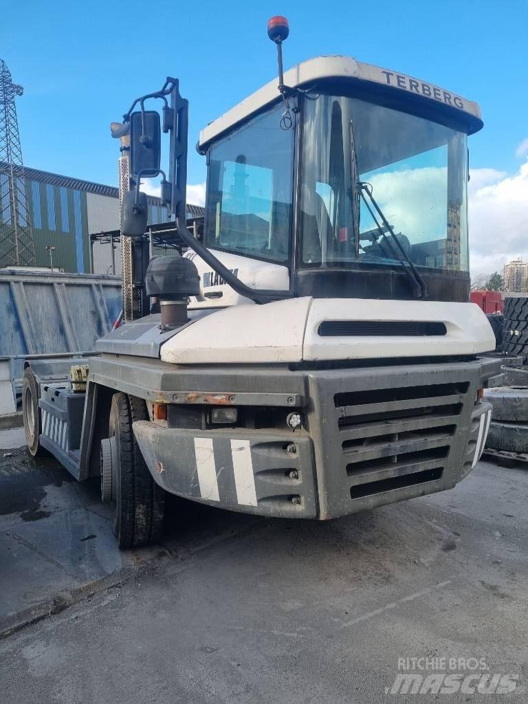Terberg RT283 جرارات صالات المطارات