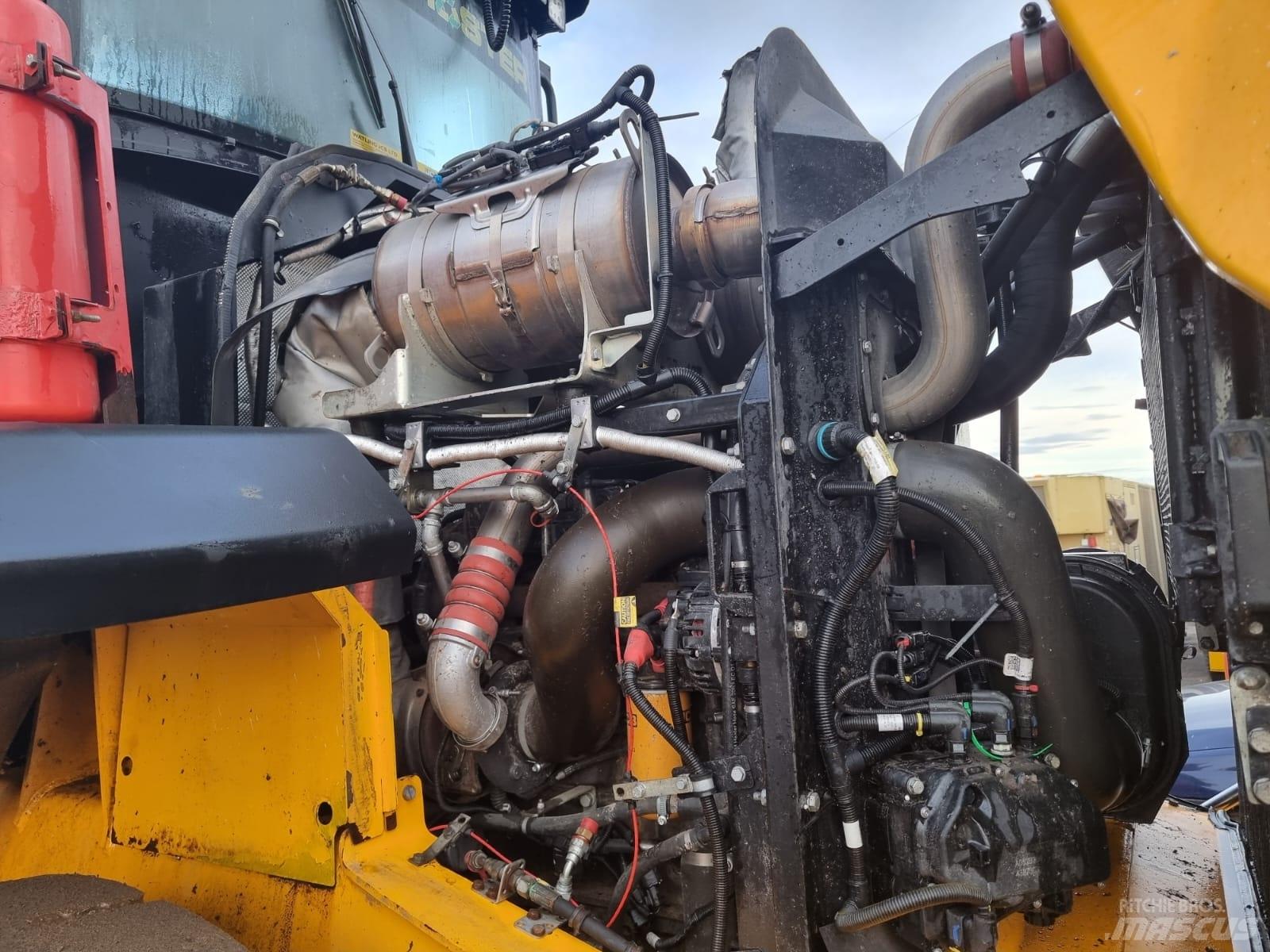 JCB 437 Hi-Tip لوادر بعجل