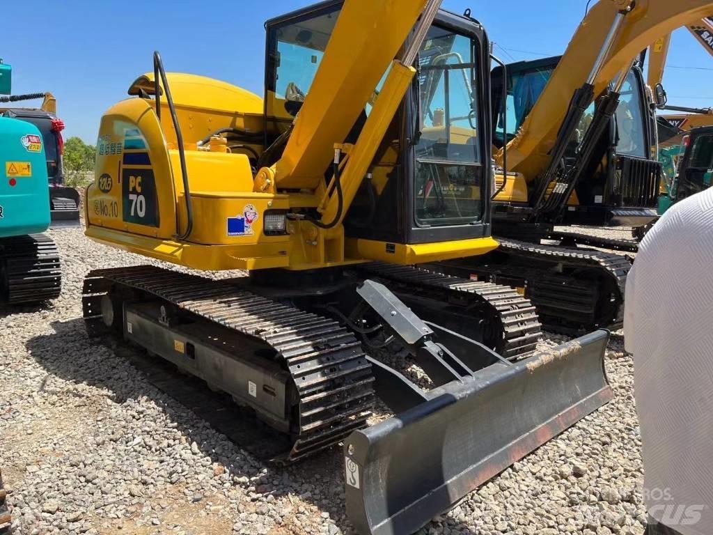 Komatsu PC 70 حفارات زحافة