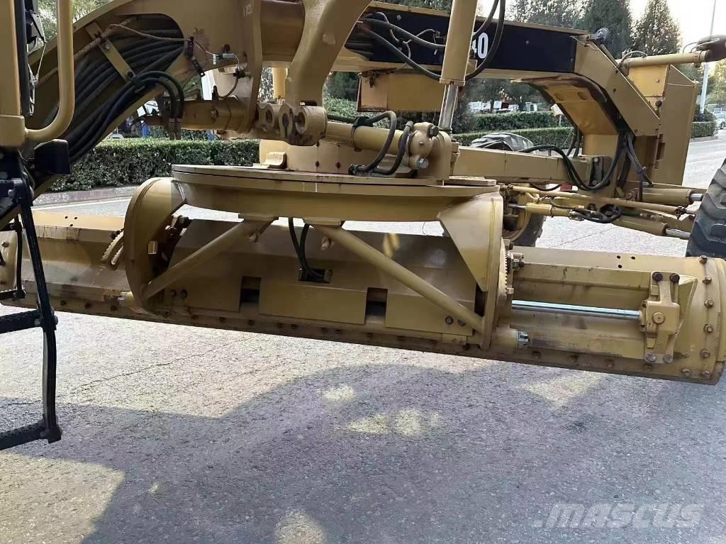 CAT 140 GC معدات تمهيد الطرق