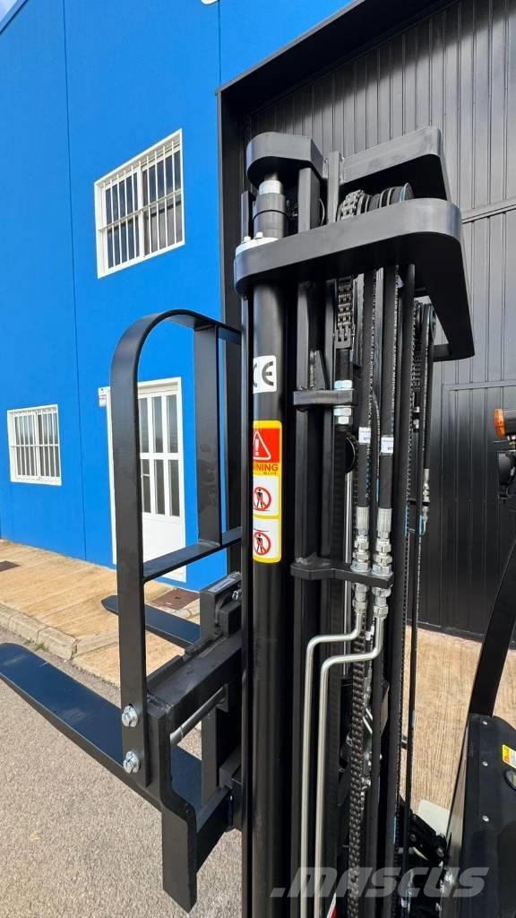  UNIMAQ ESD18M شاحنات ذات رافعات شوكية - أخرى