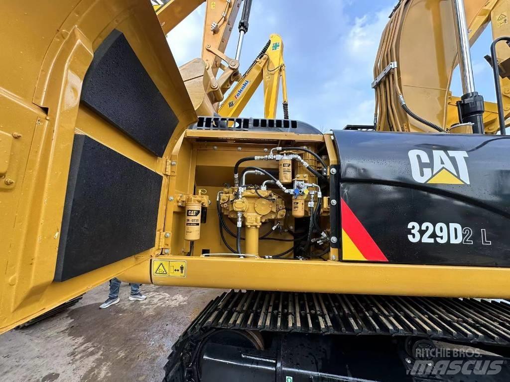 CAT 329 D حفارات زحافة