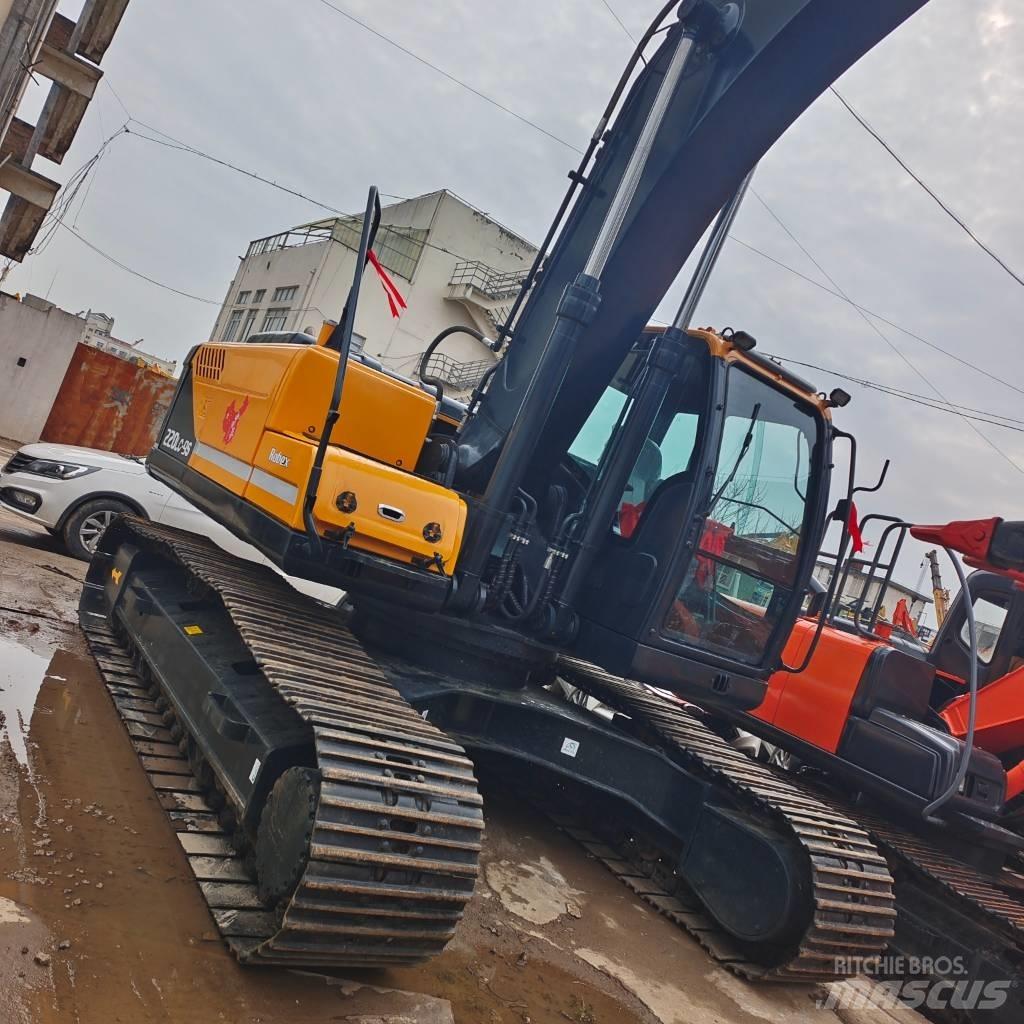Hyundai 220 LC-9s حفارات زحافة