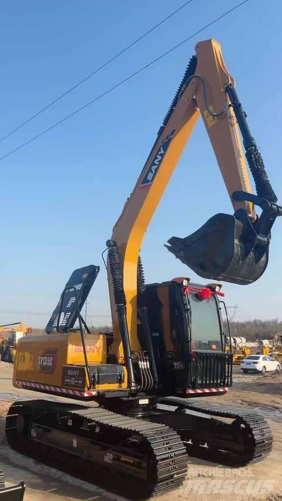 Sany SY 135 C حفارات زحافة