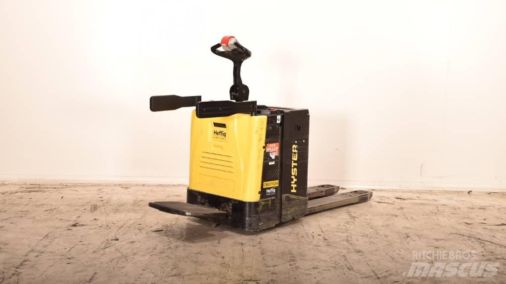 Hyster P 2.0 S رافعة منخفضة المستوى ذات منصة