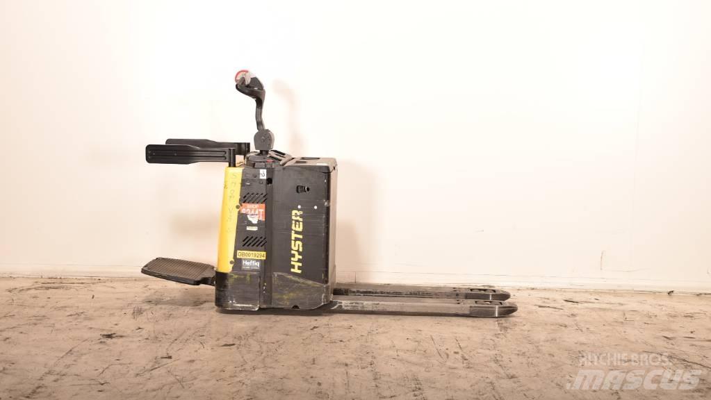 Hyster P 2.0 S رافعة منخفضة المستوى ذات منصة