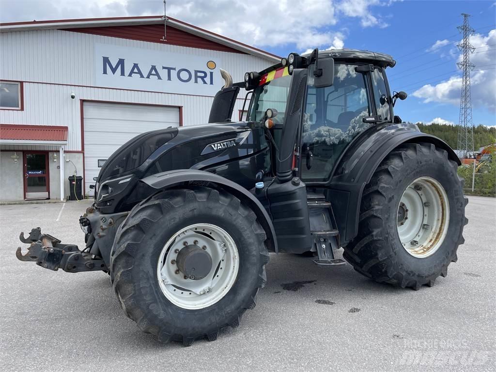 Valtra T234 A الجرارات