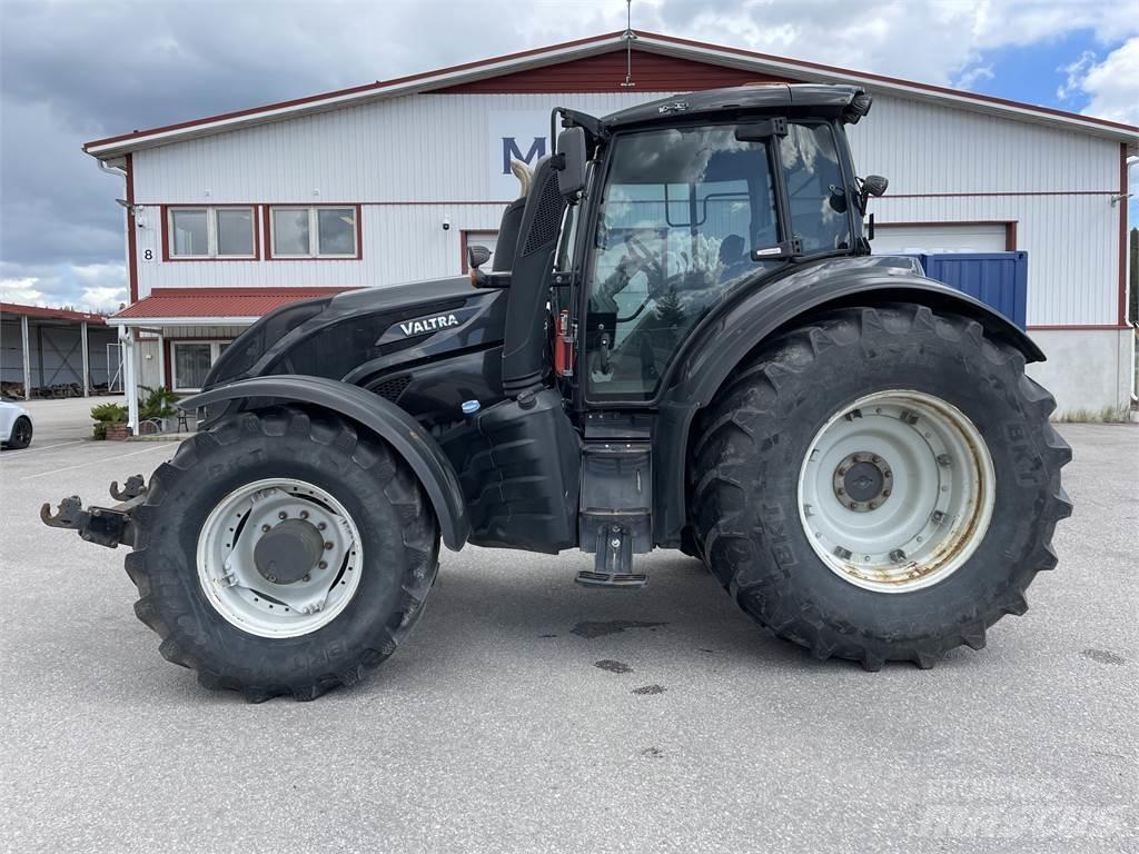Valtra T234 A الجرارات