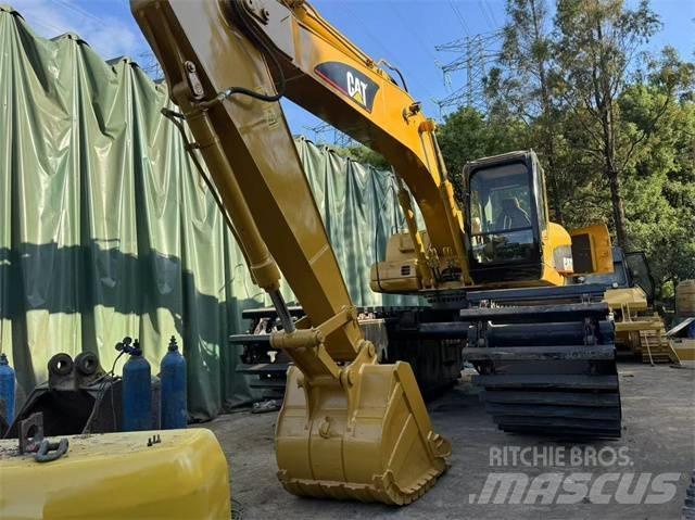 CAT 320 C الحفارات البرمائية