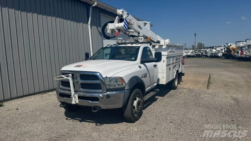 RAM 5500 المنصات الهوائية المثبتة على شاحنة