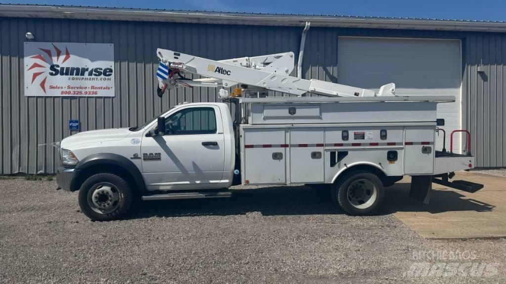 RAM 5500 المنصات الهوائية المثبتة على شاحنة