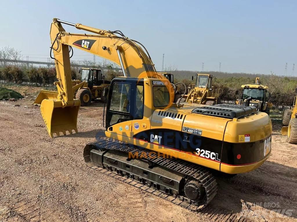 CAT 325 CL حفارات زحافة