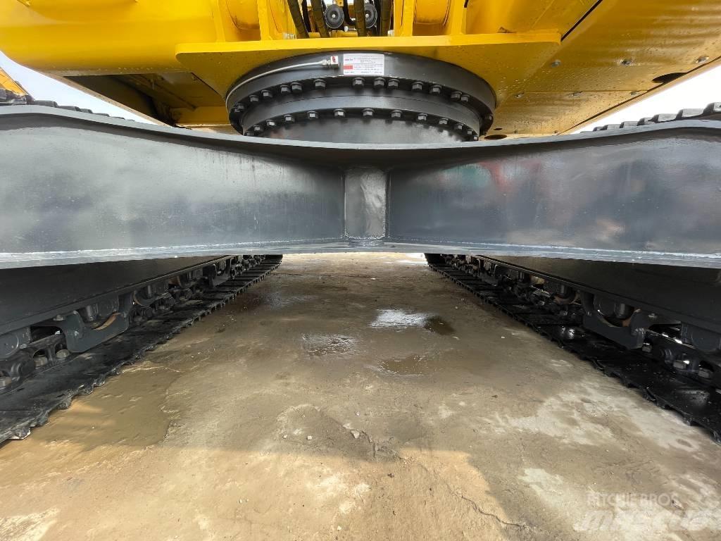 Komatsu PC220-8 حفارات زحافة