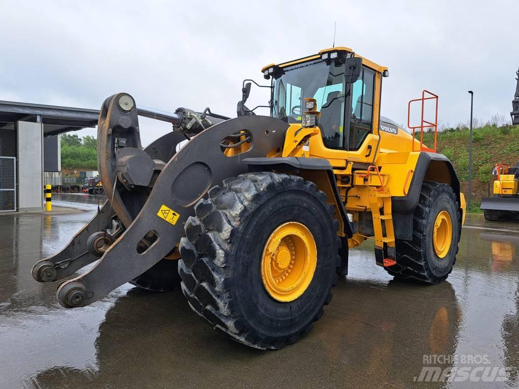 Volvo L 260 H لوادر بعجل