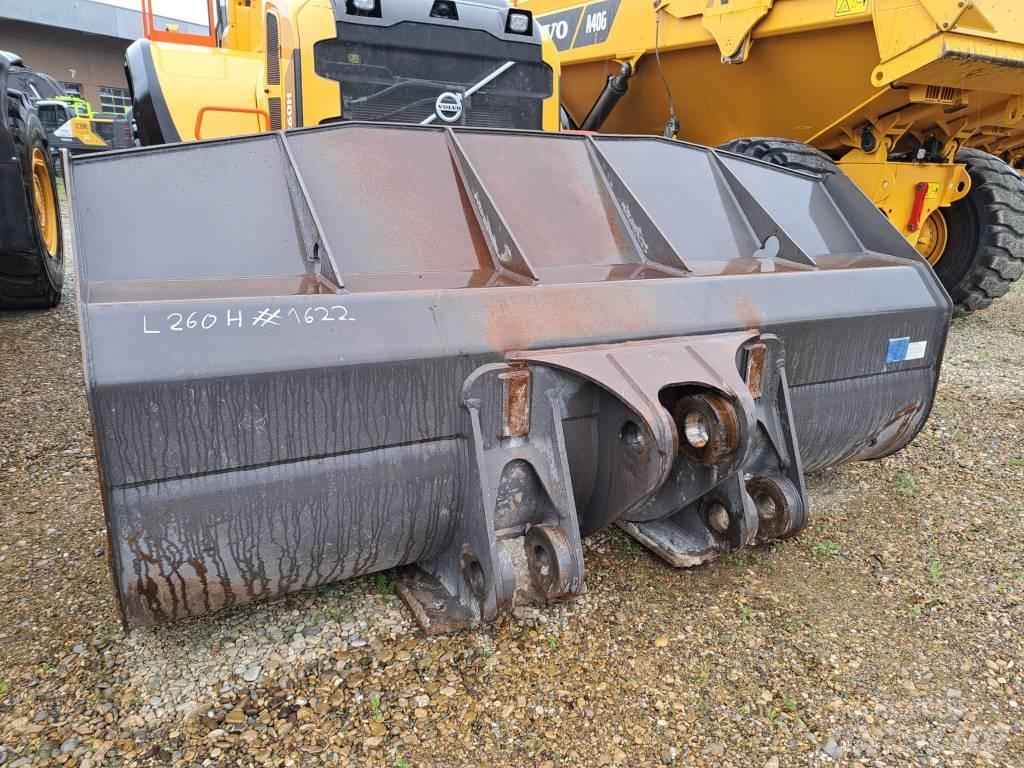 Volvo L 260 H لوادر بعجل