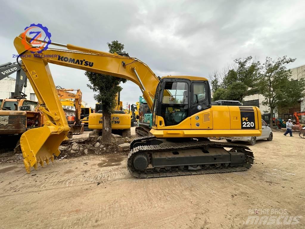 Komatsu PC 220-7 حفارات زحافة